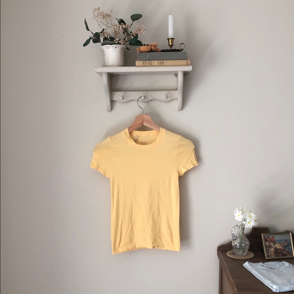 Aritzia Yellow - Seamless T-shirt - XS